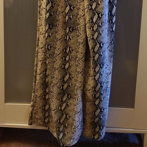 J for Justify Jumpsuit - Picture 4 of 6